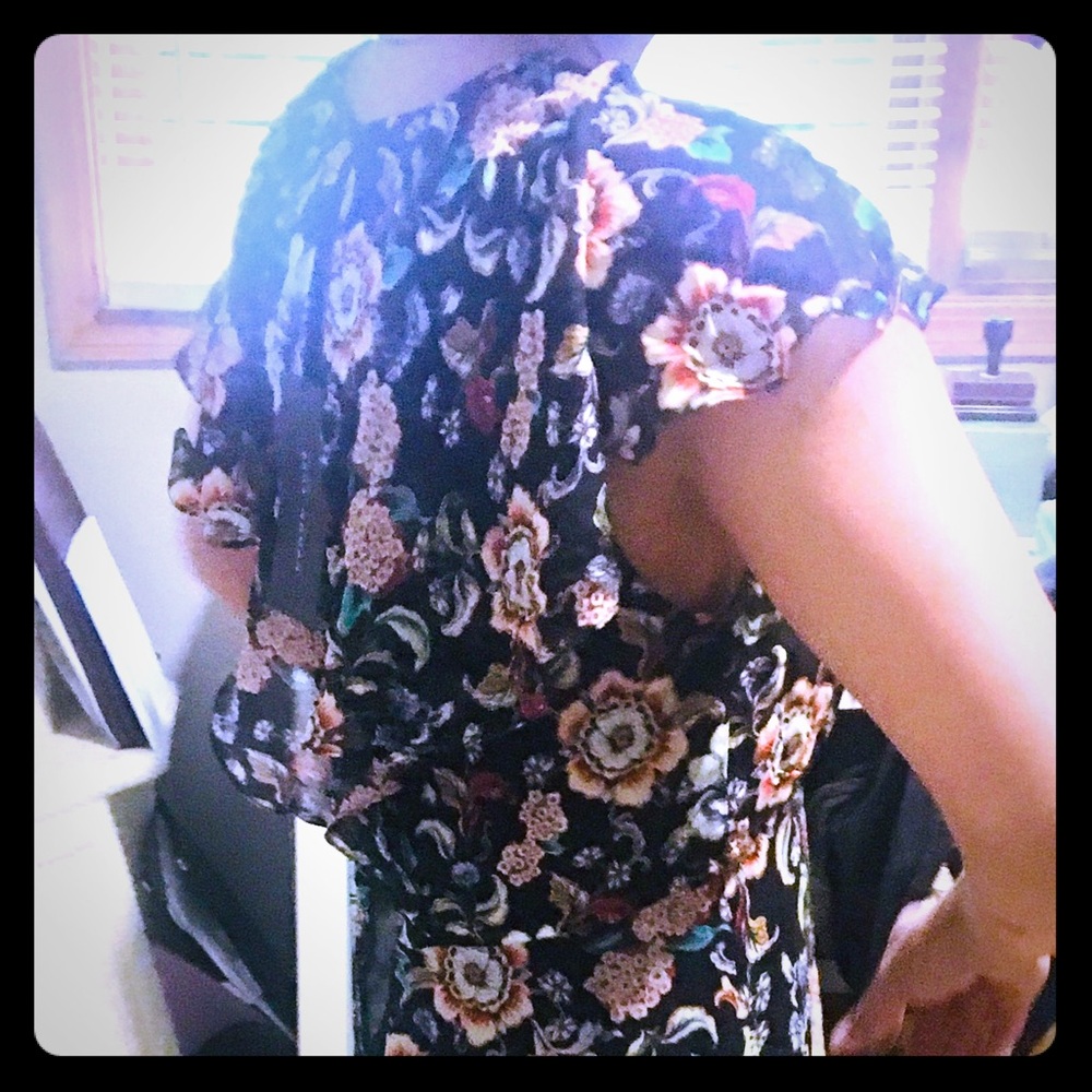 NWT Floral Zara dress. Size S